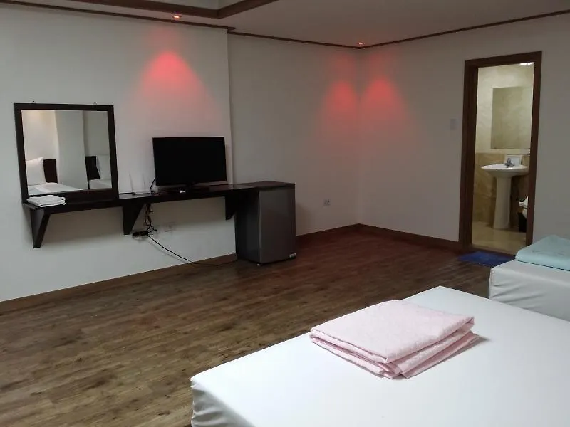 Gogo Hotel Angeles Philippines